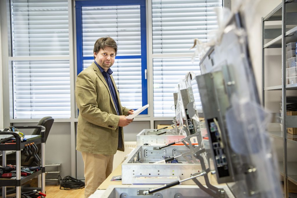 Mitarbeitende haben Spaß bei der Arbeit